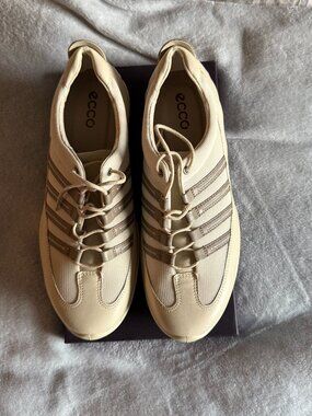 Ecco Athletic Shock Point TPU Sneaker Shoes in Ivory Colored Women's Size 41